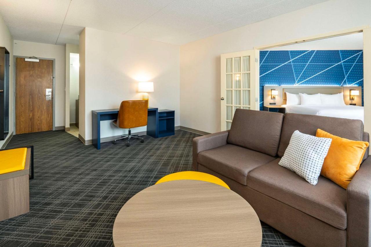 Comfort Inn & Suites Барри Экстерьер фото