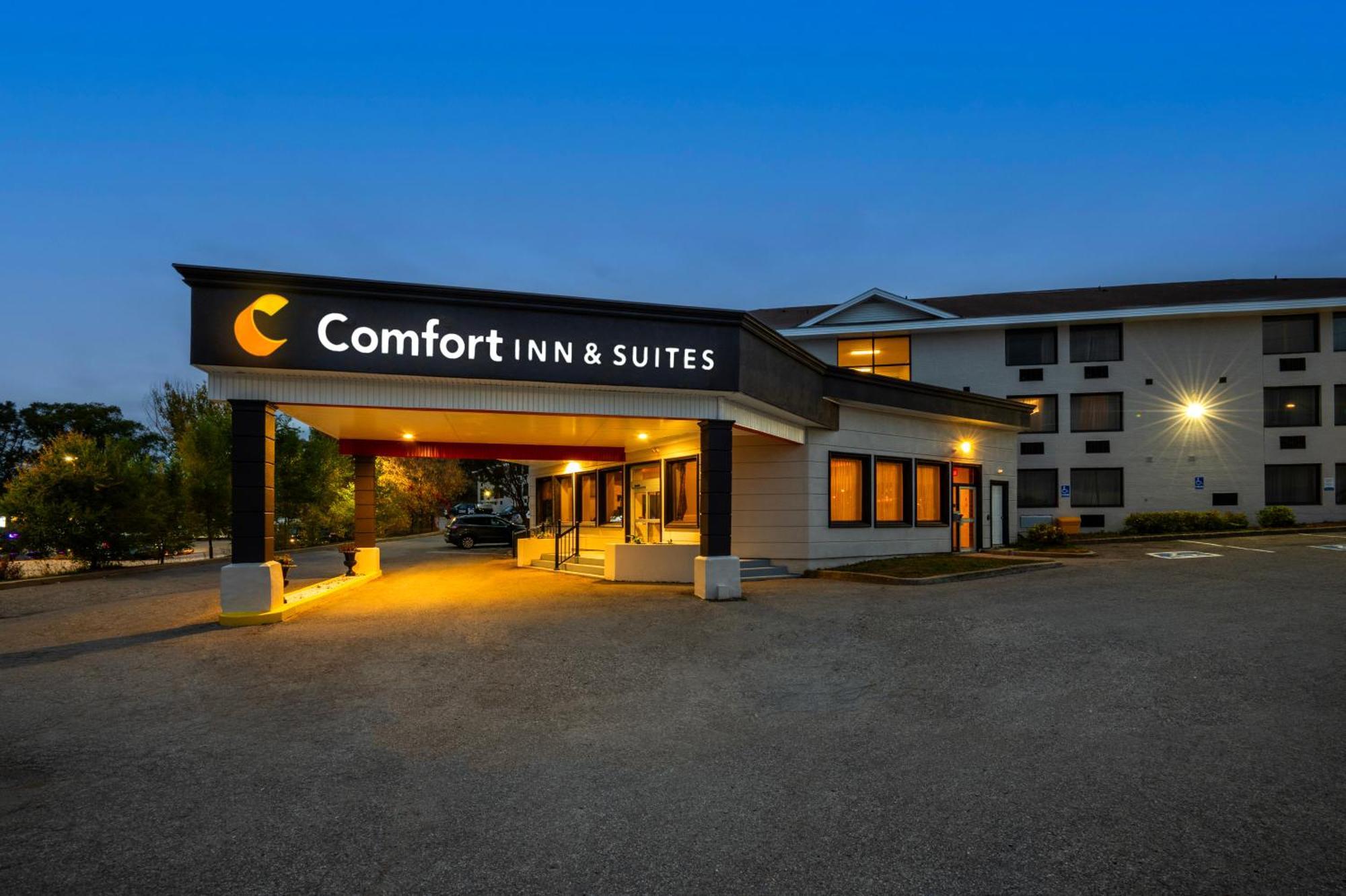 Comfort Inn & Suites Барри Экстерьер фото