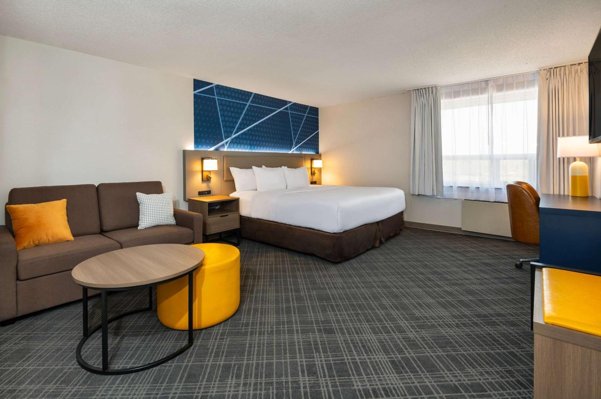 Comfort Inn & Suites Барри Экстерьер фото