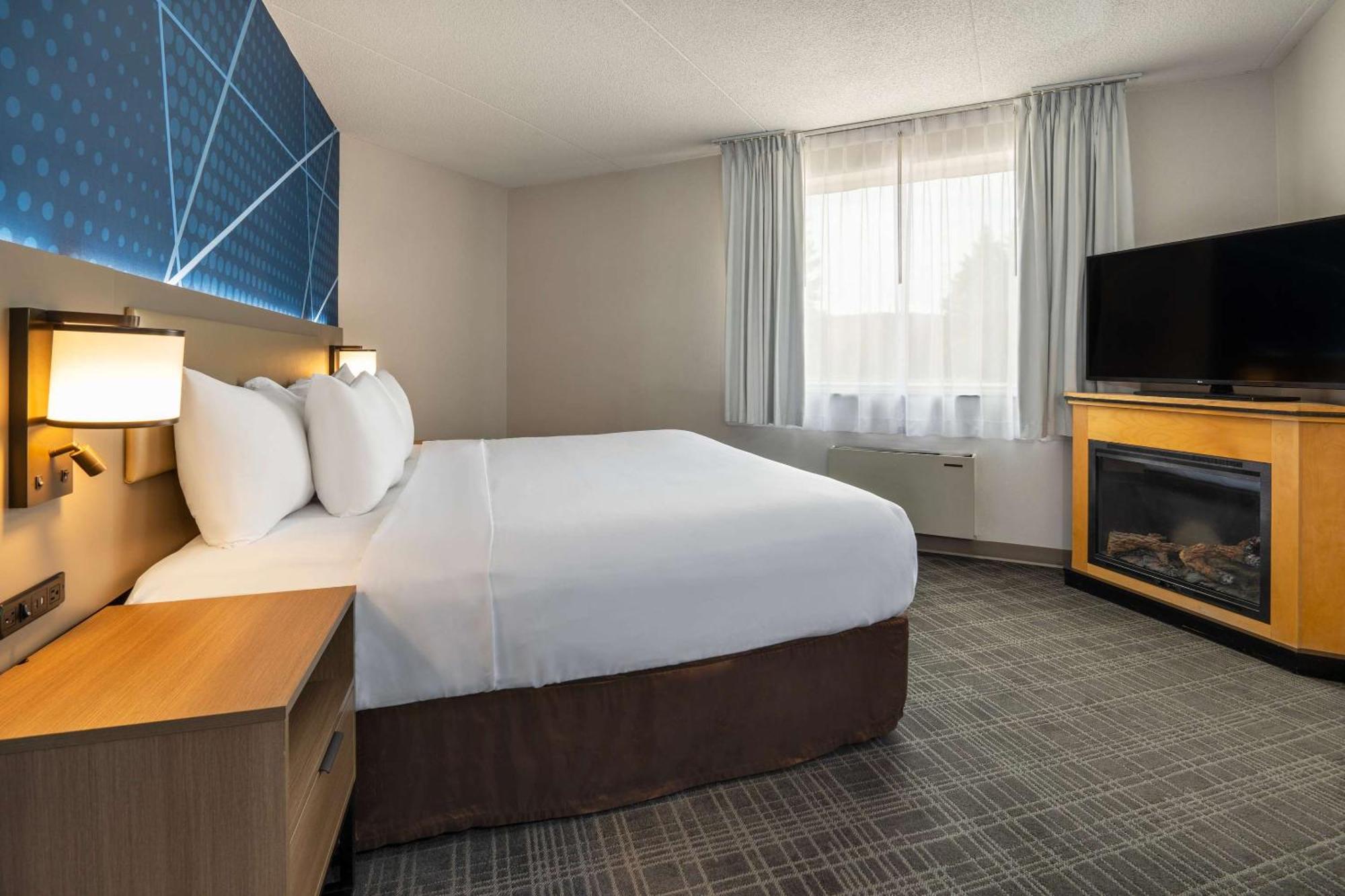 Comfort Inn & Suites Барри Экстерьер фото