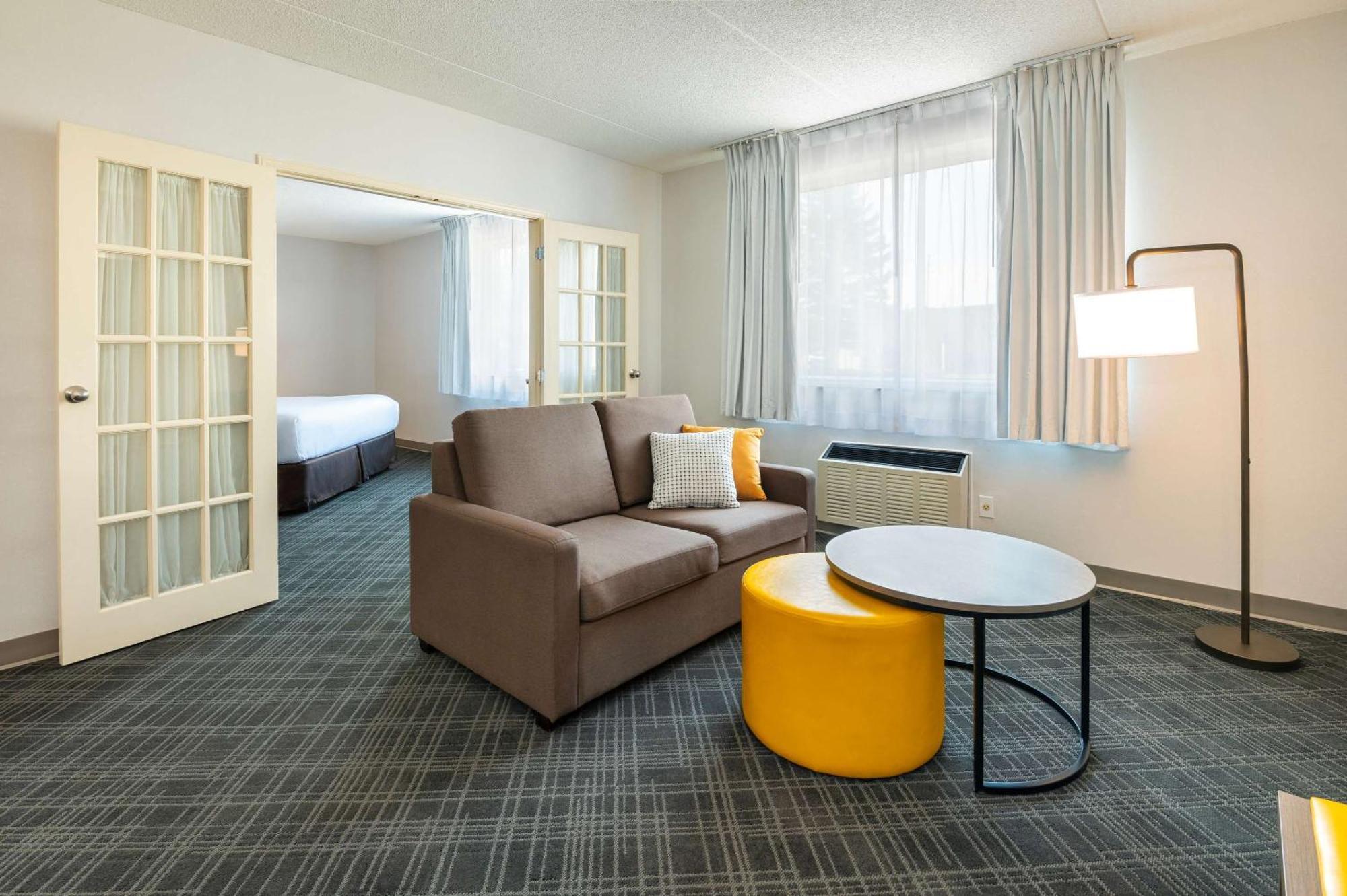 Comfort Inn & Suites Барри Экстерьер фото