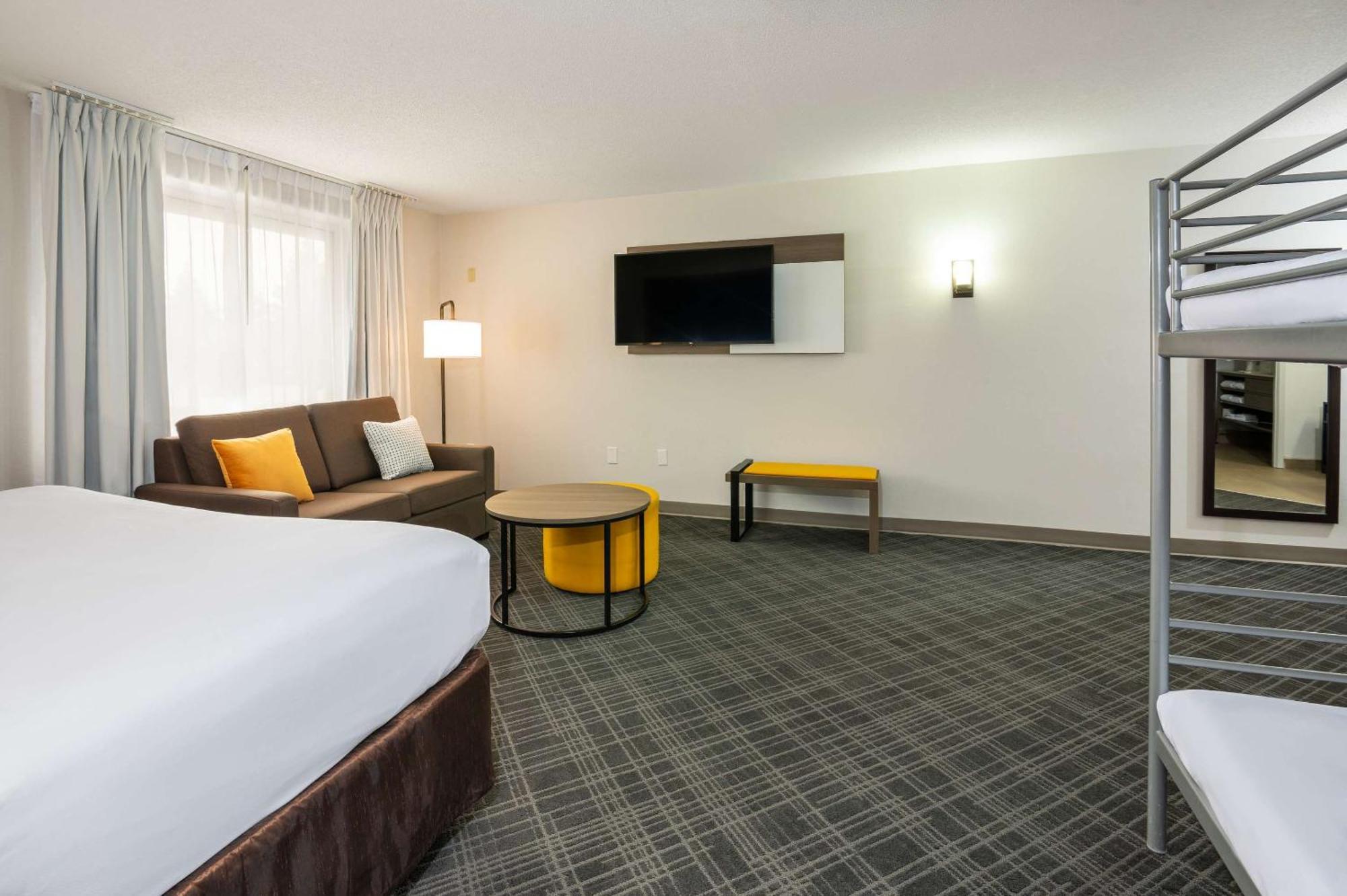 Comfort Inn & Suites Барри Экстерьер фото
