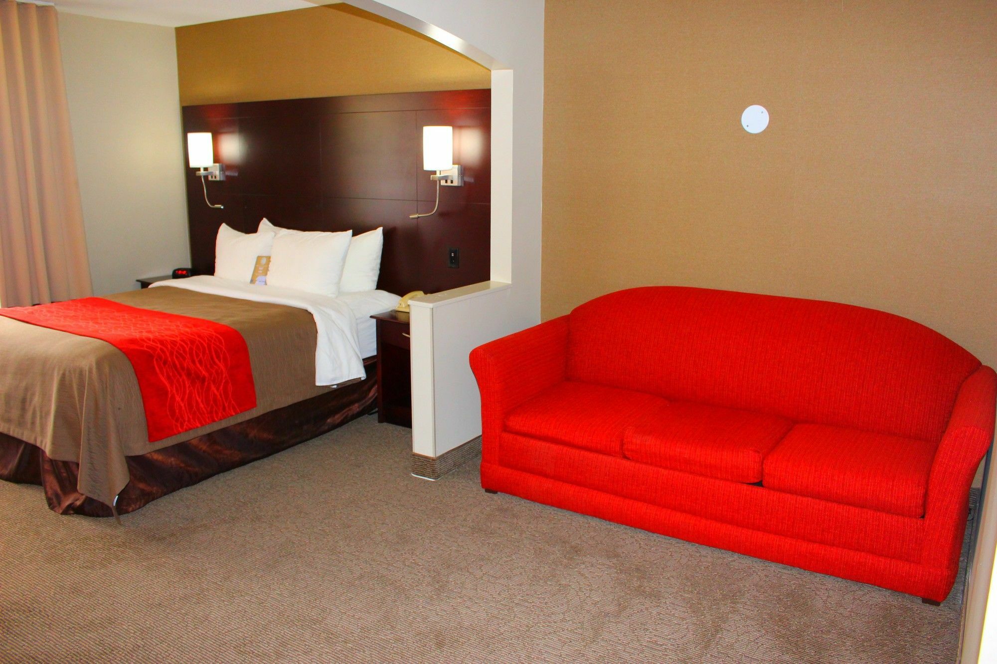 Comfort Inn & Suites Барри Экстерьер фото